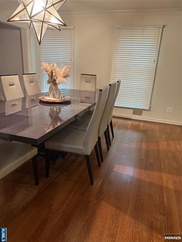 730 Floyd Street, Englewood Cliffs, NJ 07632