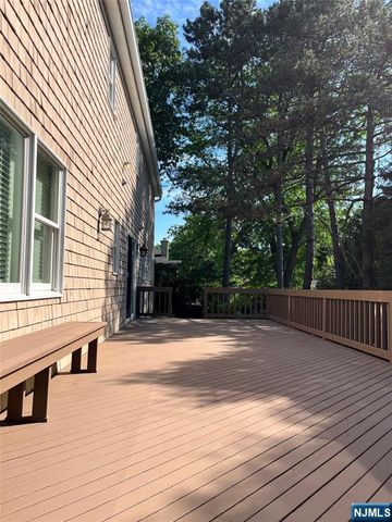 730 Floyd Street, Englewood Cliffs, NJ 07632