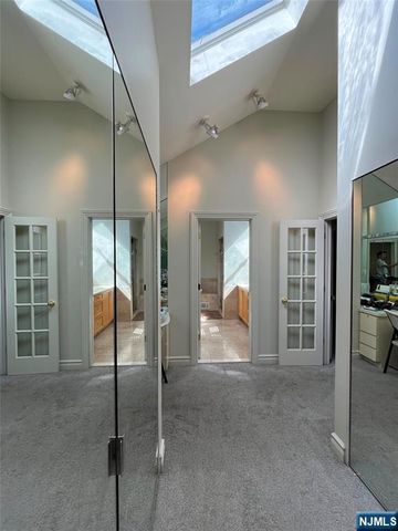 730 Floyd Street, Englewood Cliffs, NJ 07632