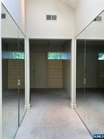 730 Floyd Street, Englewood Cliffs, NJ 07632