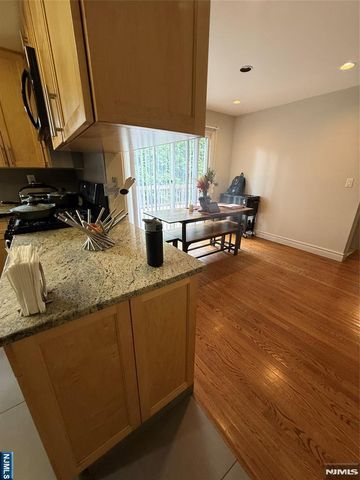 730 Floyd Street, Englewood Cliffs, NJ 07632