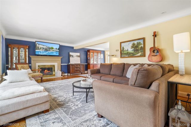 26028 Blossom Lane, Grosse Ile Township, MI 48138