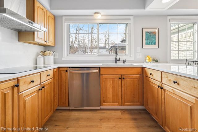 26028 Blossom Lane, Grosse Ile Township, MI 48138