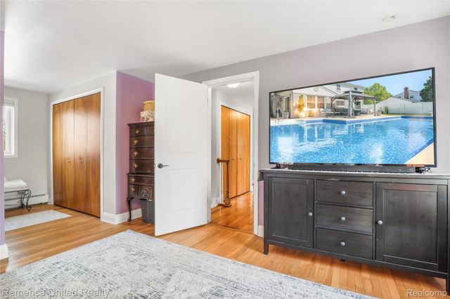 26028 Blossom Lane, Grosse Ile Township, MI 48138