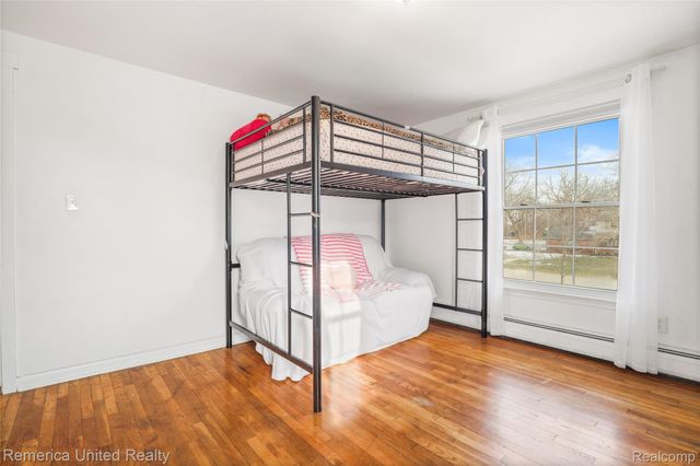 26028 Blossom Lane, Grosse Ile Township, MI 48138