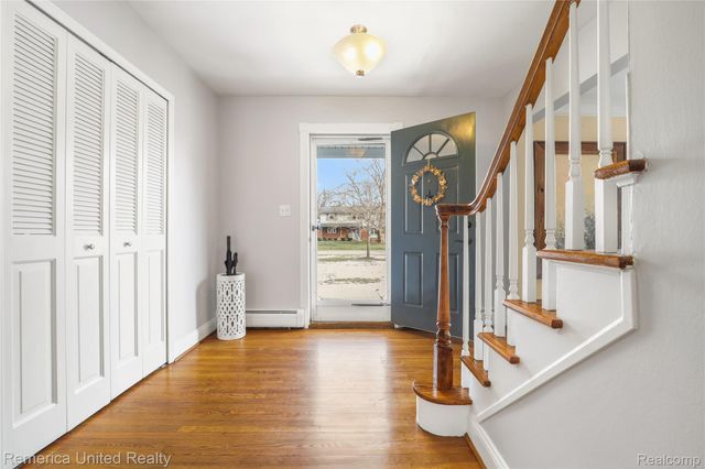 26028 Blossom Lane, Grosse Ile Township, MI 48138