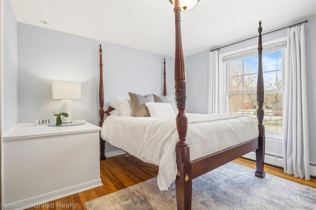 26028 Blossom Lane, Grosse Ile Township, MI 48138