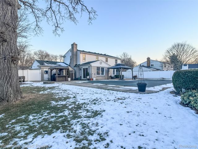 26028 Blossom Lane, Grosse Ile Township, MI 48138