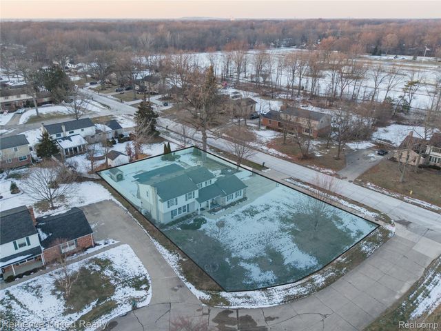 26028 Blossom Lane, Grosse Ile Township, MI 48138