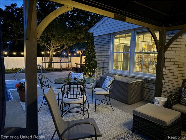 26028 Blossom Lane, Grosse Ile Township, MI 48138