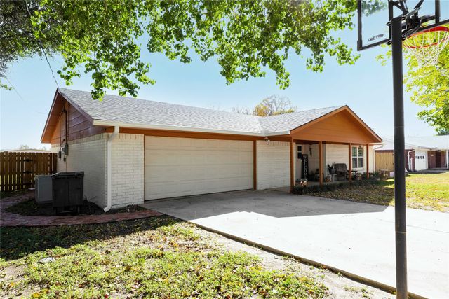 1311 Sherry Lane, Early, TX 76802