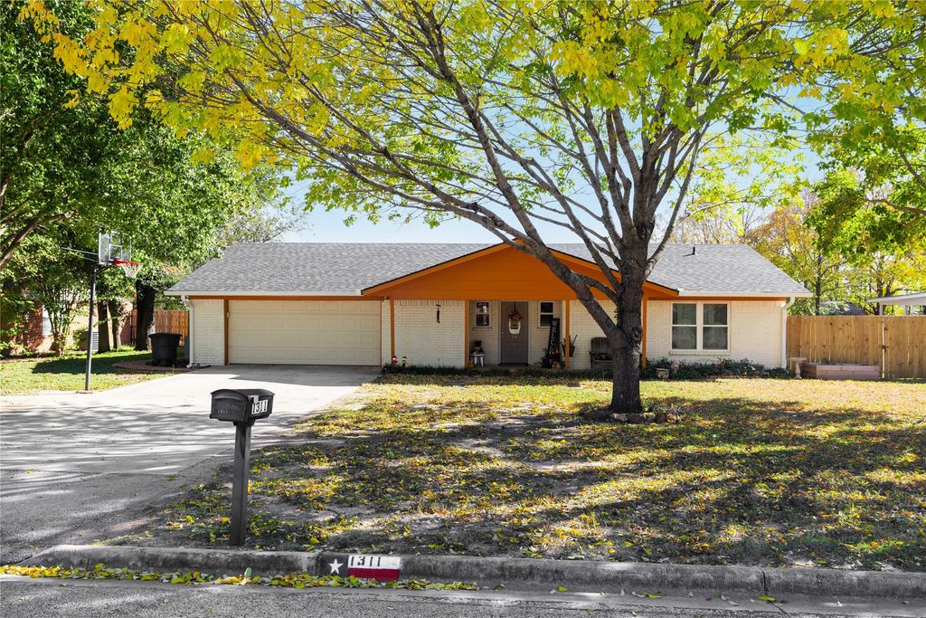 1311 Sherry Lane, Early, TX 76802