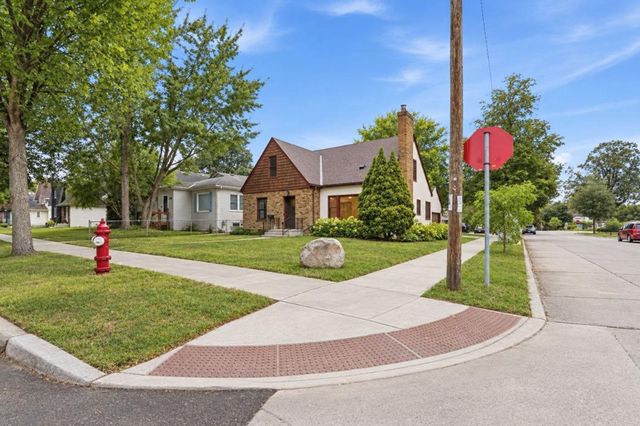 2748 NE Ulysses Street NE, Minneapolis, MN 55418