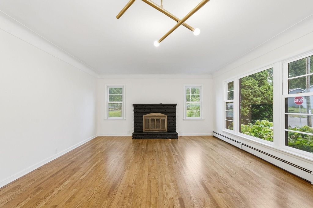 2748 NE Ulysses Street NE, Minneapolis, MN 55418 — photo 5