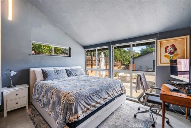 7702 De Soto, Canoga Park, CA 91304