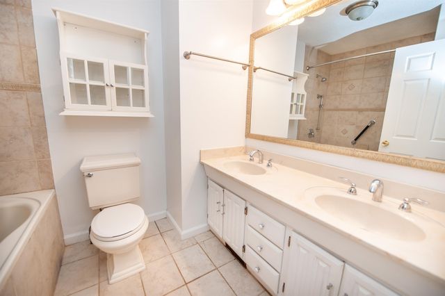 904 Sussex Court, Spartanburg, SC 29301