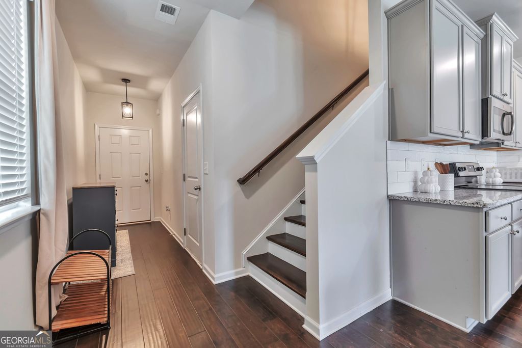 1536 Bassett Street, Stone Mountain, GA 30083 — photo 4