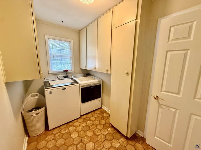 109 Carter Woods Drive, Warner Robins, GA 31088