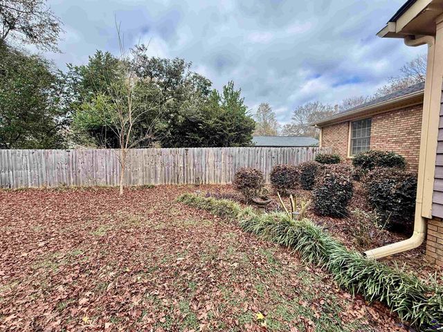 109 Carter Woods Drive, Warner Robins, GA 31088