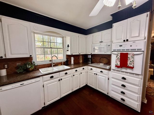 109 Carter Woods Drive, Warner Robins, GA 31088