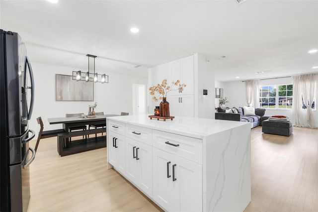 589 DEL RIO STREET, Orlando, FL 32839