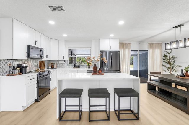 589 DEL RIO STREET, Orlando, FL 32839