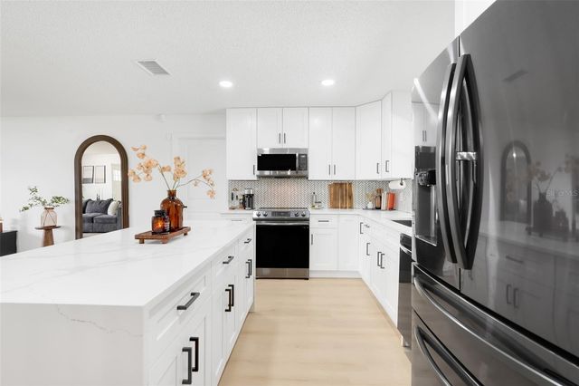 589 DEL RIO STREET, Orlando, FL 32839