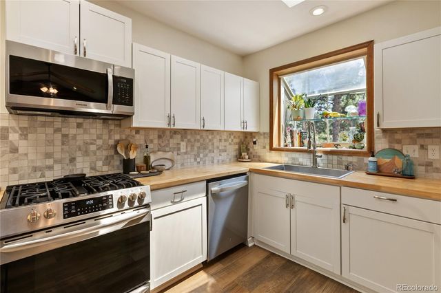 450 N Walnut Street, Woodland Park, CO 80863
