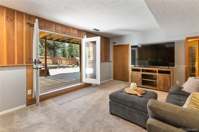 450 N Walnut Street, Woodland Park, CO 80863
