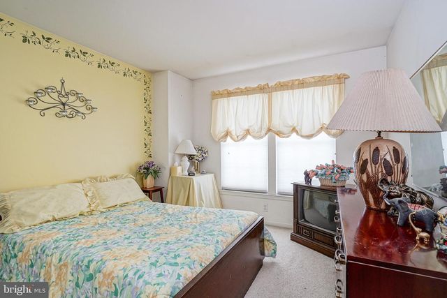 121 EUROPA BLVD, Cherry Hill, NJ 08003