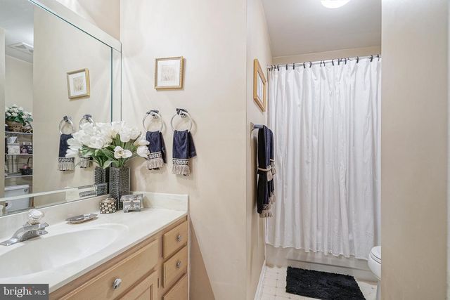 121 EUROPA BLVD, Cherry Hill, NJ 08003