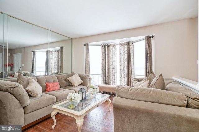 121 EUROPA BLVD, Cherry Hill, NJ 08003