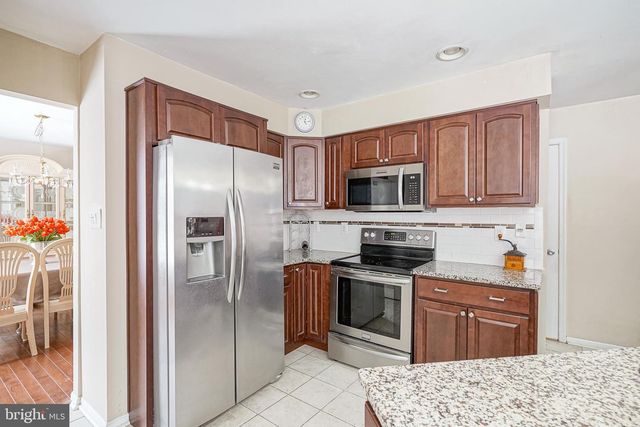 121 EUROPA BLVD, Cherry Hill, NJ 08003