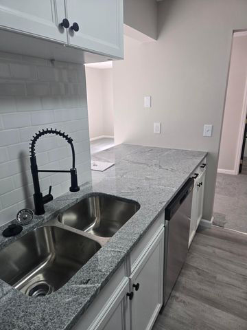 3939 Karl Road, 311, Columbus, OH 43224