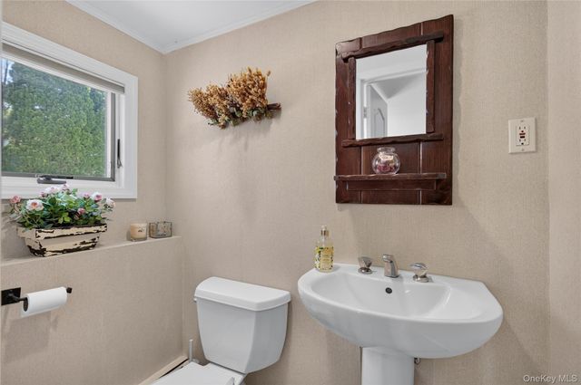 1 Ryan Court, Syosset, NY 11791