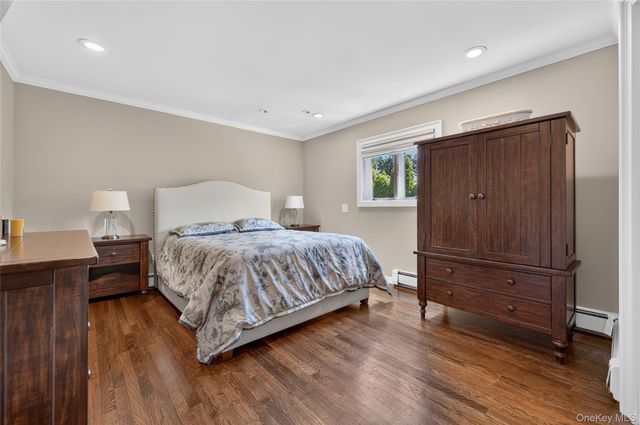 1 Ryan Court, Syosset, NY 11791