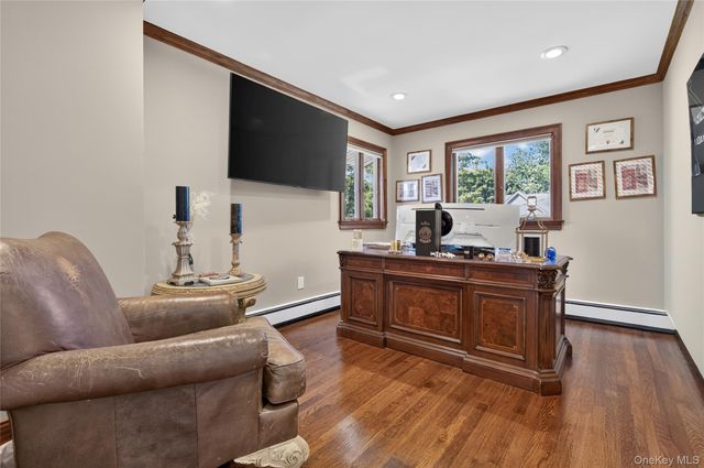 1 Ryan Court, Syosset, NY 11791