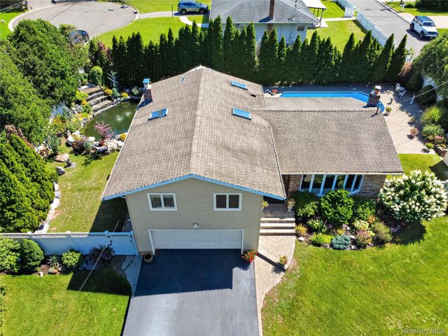 1 Ryan Court, Syosset, NY 11791