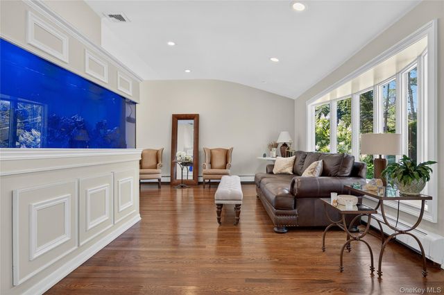 1 Ryan Court, Syosset, NY 11791