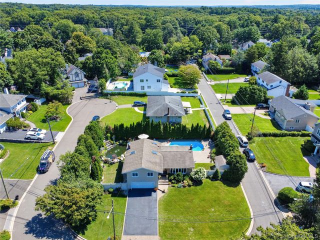 1 Ryan Court, Syosset, NY 11791