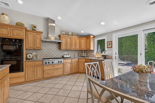1 Ryan Court, Syosset, NY 11791