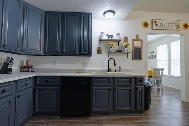 200 S Willis Avenue, Independence, MO 64050