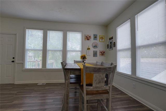 200 S Willis Avenue, Independence, MO 64050