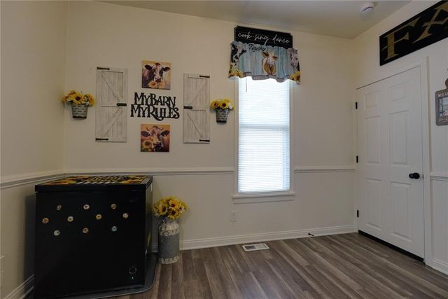 200 S Willis Avenue, Independence, MO 64050