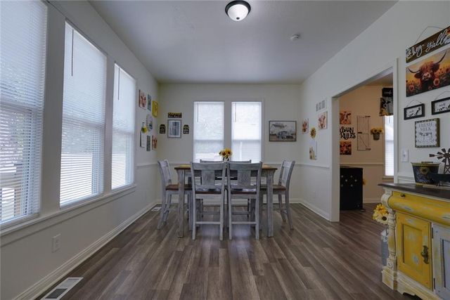 200 S Willis Avenue, Independence, MO 64050