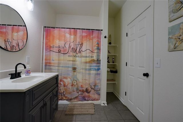 200 S Willis Avenue, Independence, MO 64050