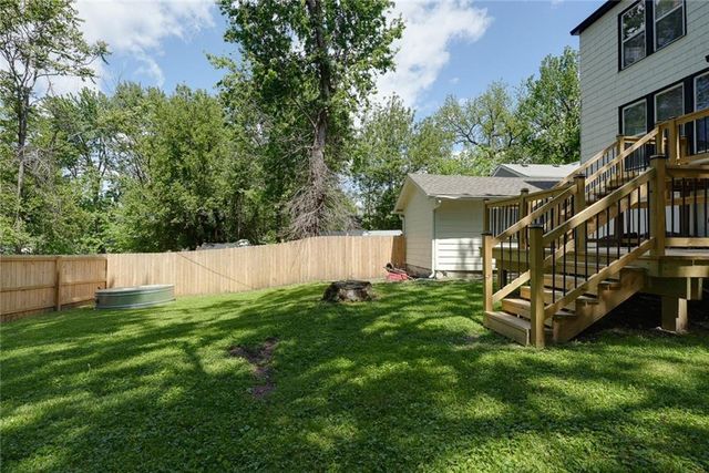 200 S Willis Avenue, Independence, MO 64050