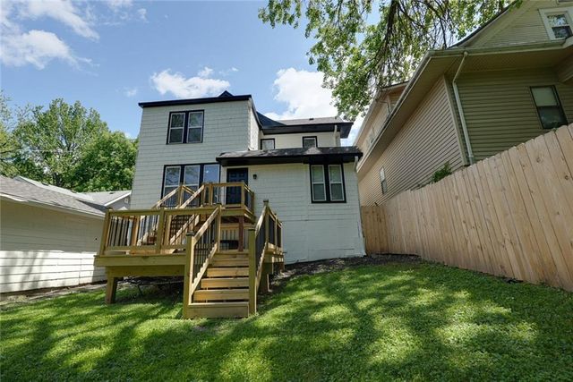200 S Willis Avenue, Independence, MO 64050