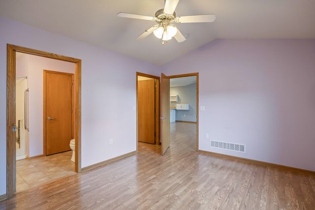 3218 SE Turnberry Drive, Ankeny, IA 50021