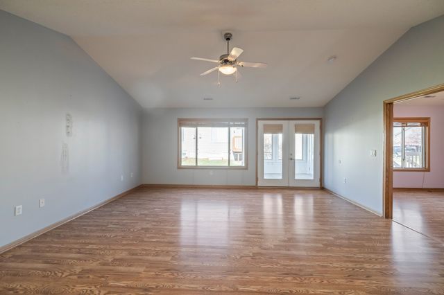 3218 SE Turnberry Drive, Ankeny, IA 50021